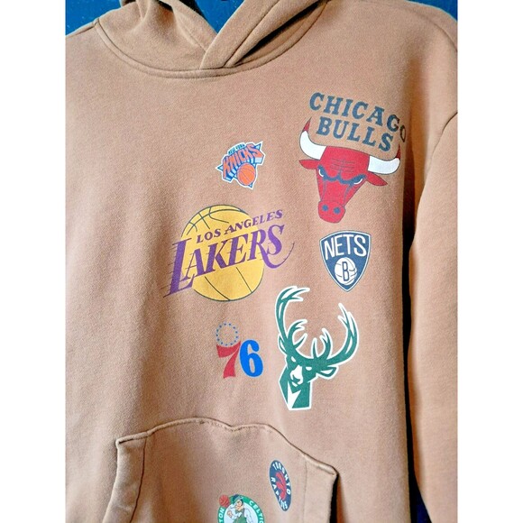 Hollister All NBA Team Logo Sweatshirt Hoodie Size Medium Brown - Picture 4 of 13